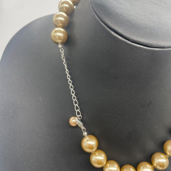 Faux Large Pearl Ball Beaded Choker Necklace Lobster Closure 16 to 19 Inches - Picture 4 of 5